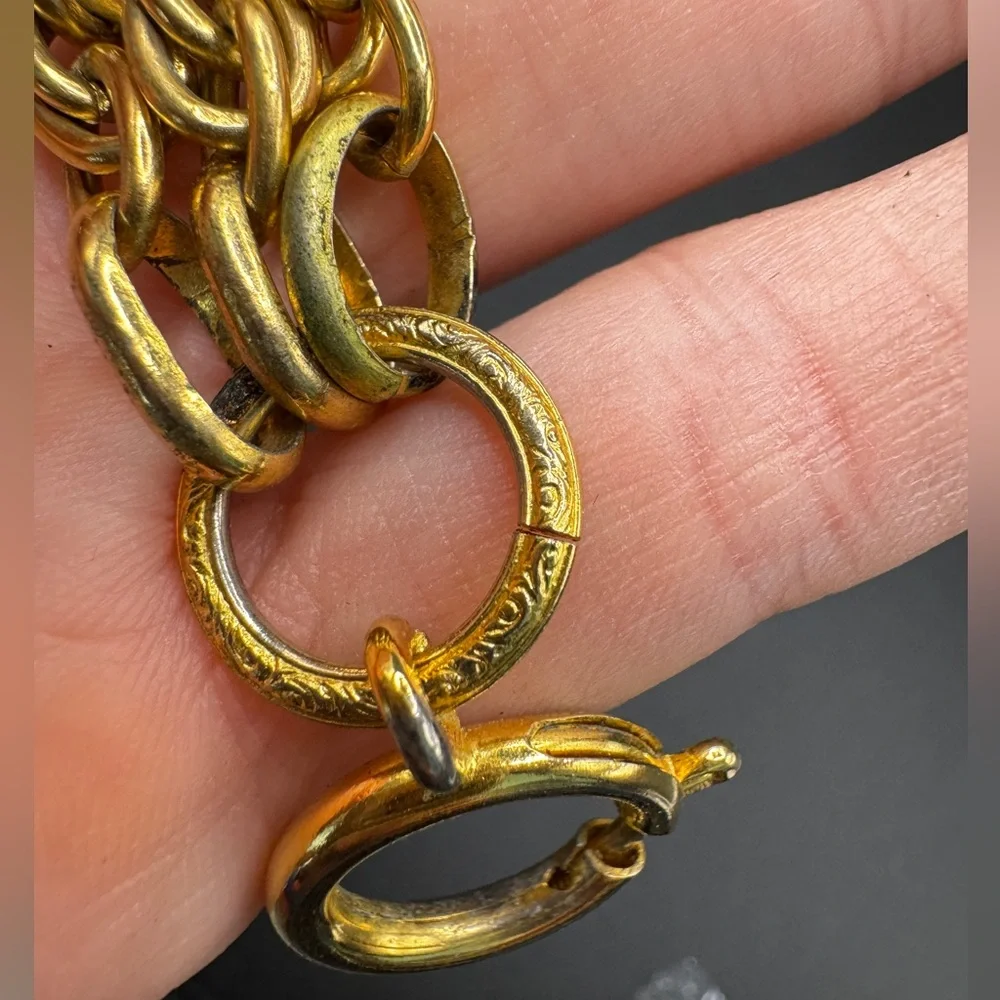 LOT 1556 24K gold plated CHANEL vintage bracelet